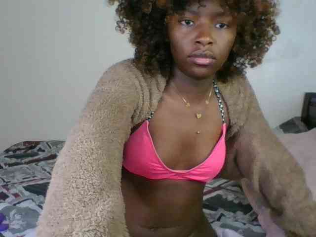 Ebony-slut254 webcam