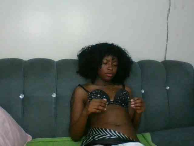 Ebony-slut254 webcam