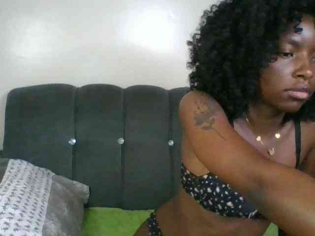 Ebony-slut254 webcam