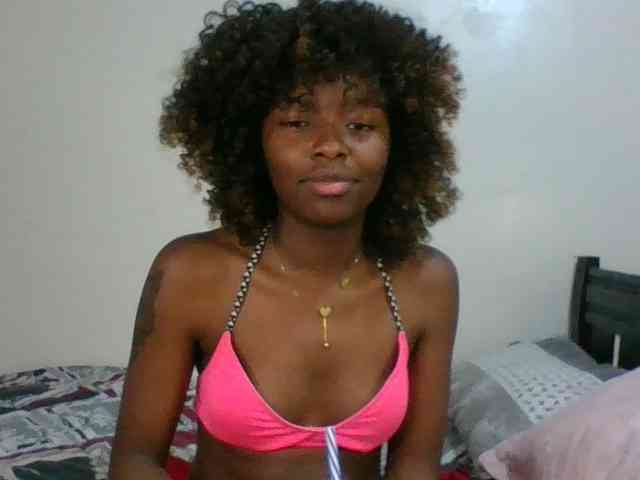 Ebony-slut254 webcam