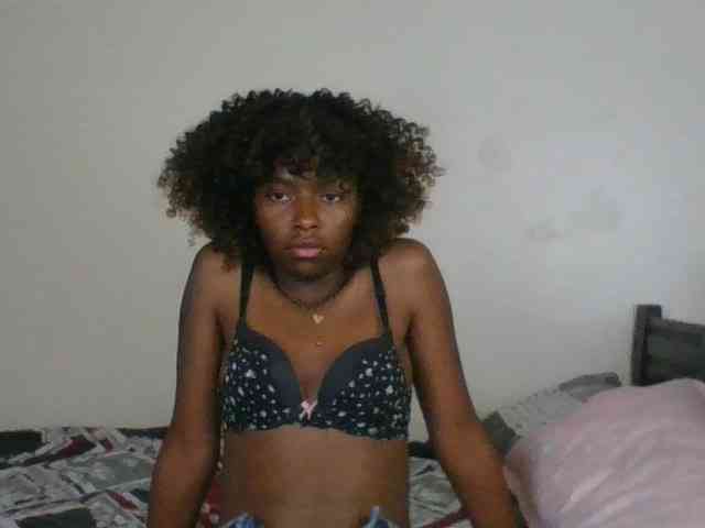 Ebony-slut254 webcam