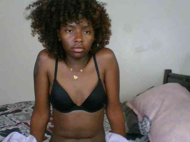 Ebony-slut254 webcam