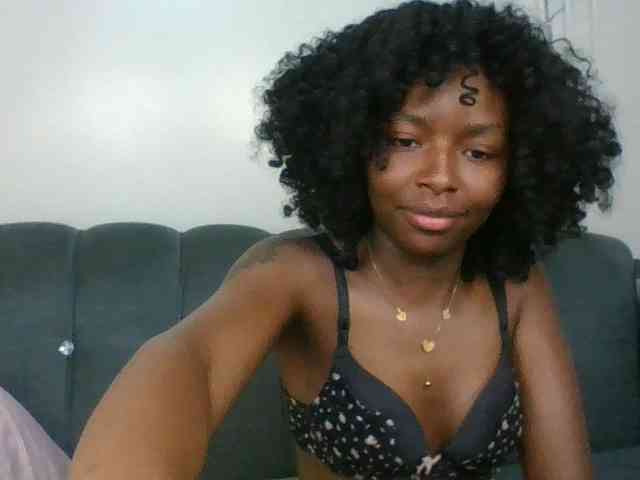 Ebony-slut254 webcam