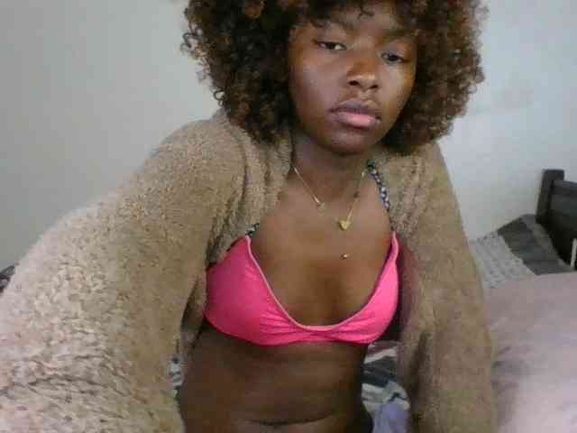 Ebony-slut254 webcam