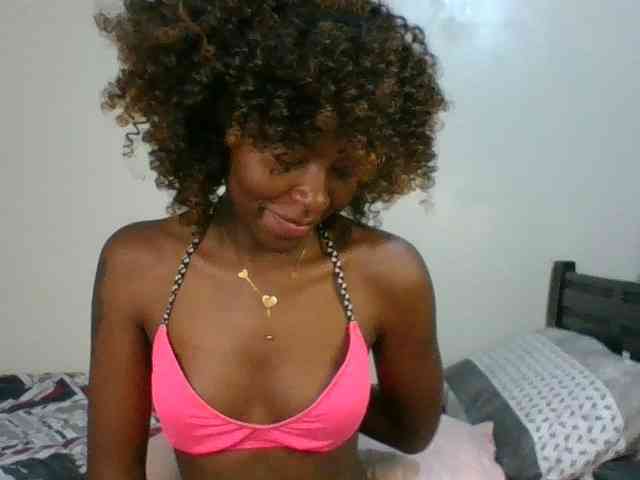 Ebony-slut254 webcam