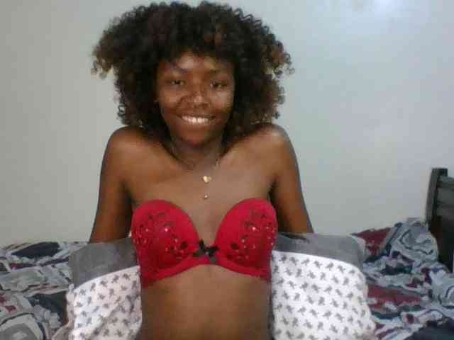 Ebony-slut254 webcam