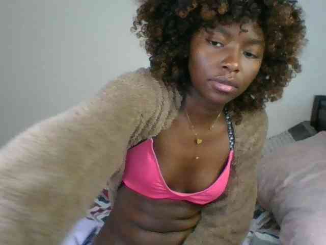 Ebony-slut254 webcam