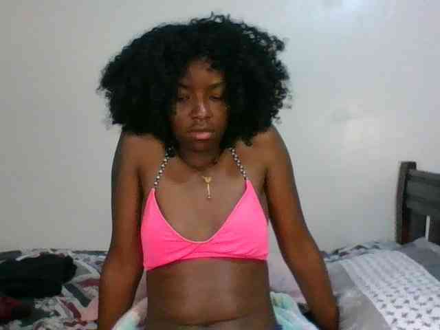 Ebony-slut254 webcam