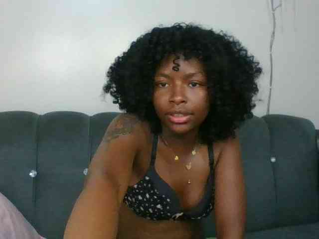 Ebony-slut254 webcam
