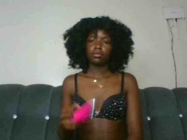 Ebony-slut254 Sex Cam Show