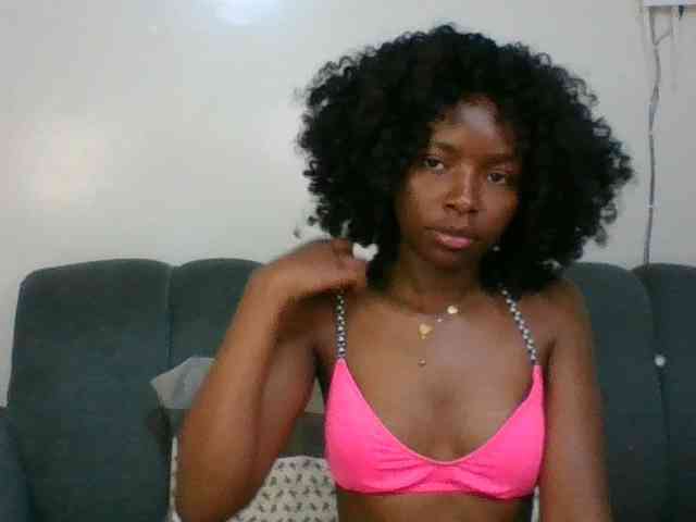 Ebony-slut254 webcam