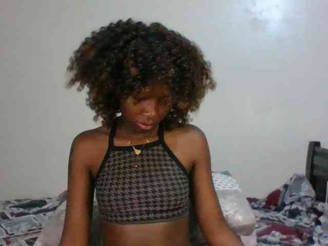 Ebony-slut254 webcam