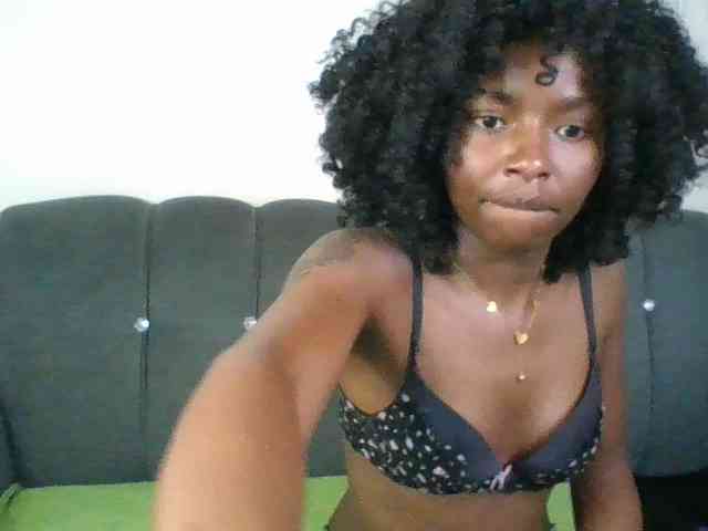 Ebony-slut254 webcam