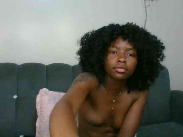 Ebony-slut254 webcam