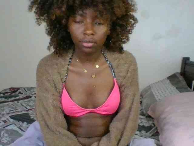 Ebony-slut254 webcam