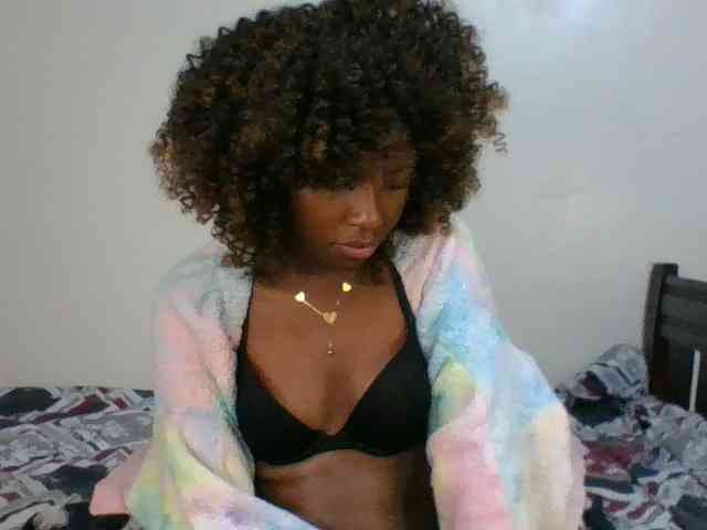 Ebony-slut254 webcam