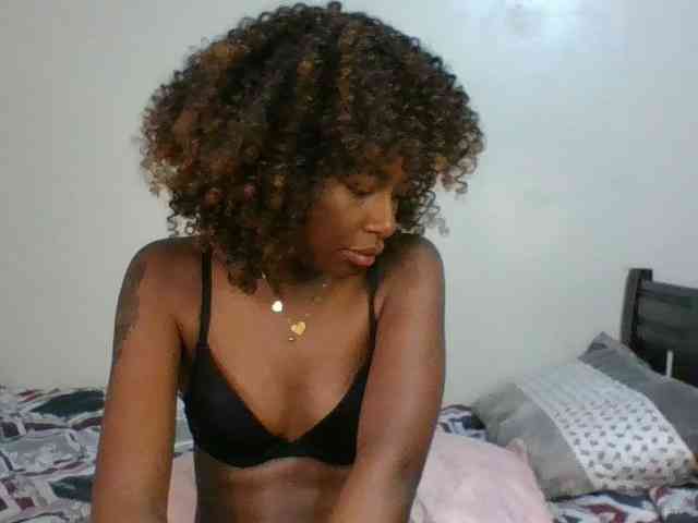 Ebony-slut254 webcam