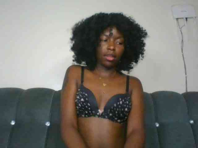 Ebony-slut254 webcam