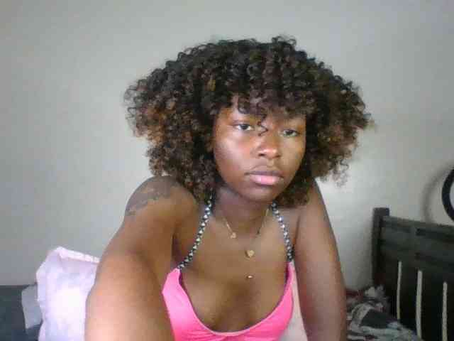 Ebony-slut254 webcam