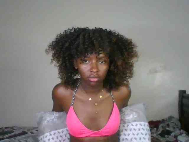 Ebony-slut254 Live Webcam on BongaCams
