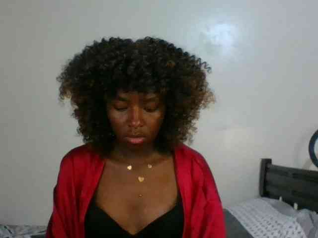 Ebony-slut254 webcam