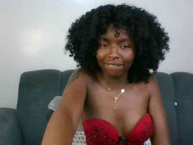 Ebony-slut254 webcam
