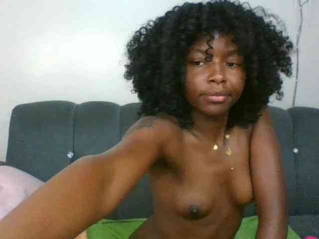 Ebony-slut254 webcam