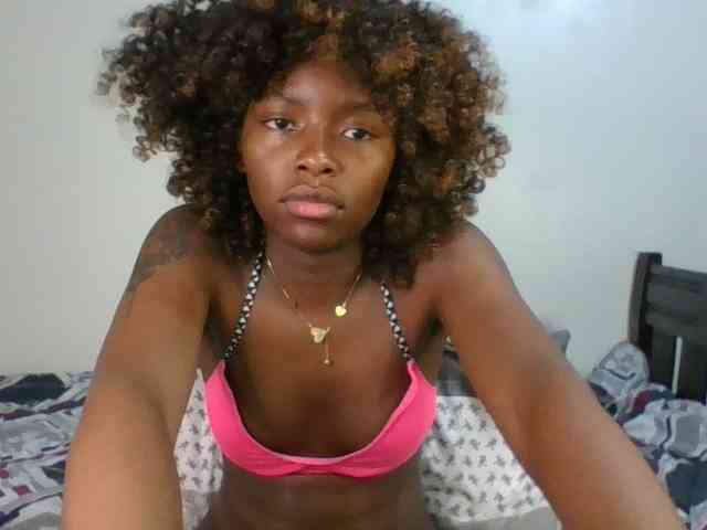 Ebony-slut254 webcam