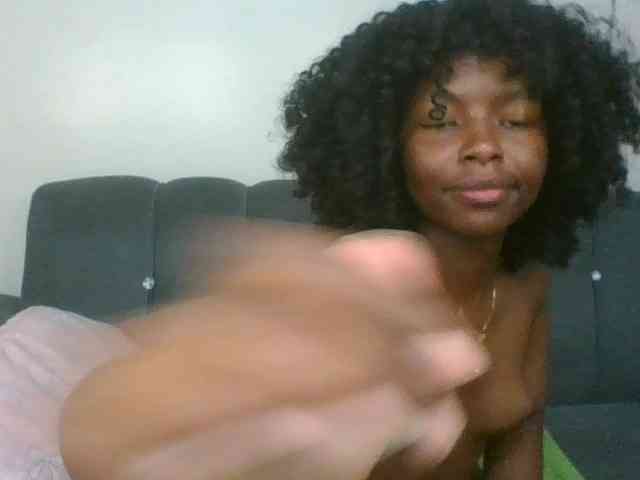 Ebony-slut254 webcam