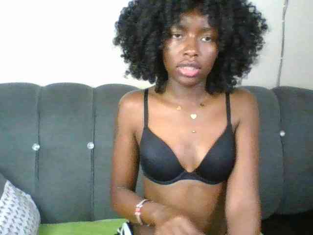 Model: Ebony-slut254