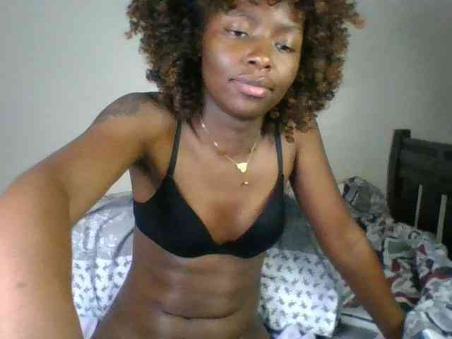 Ebony-slut254 webcam