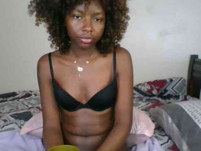 Ebony-slut254 webcam