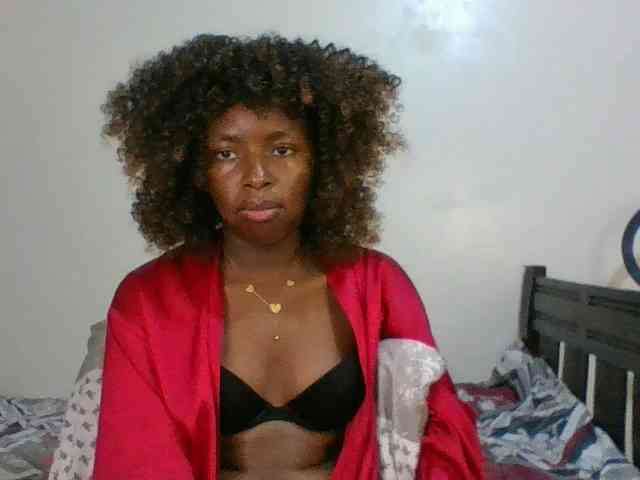 Ebony-slut254 webcam