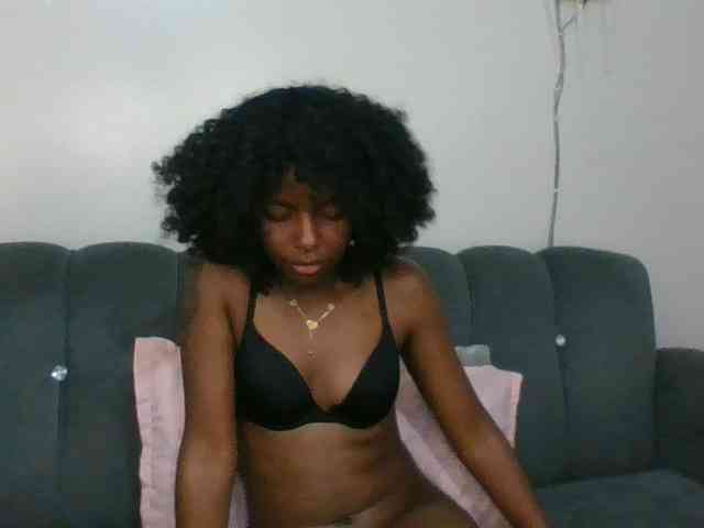 Ebony-slut254 webcam