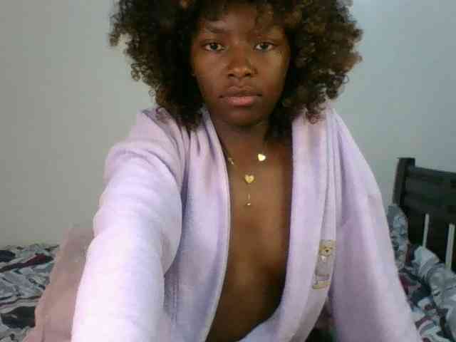 Ebony-slut254 webcam