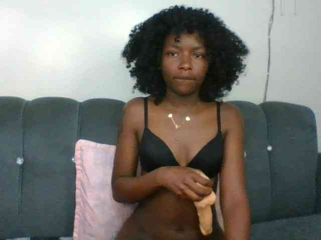 Ebony-slut254 webcam