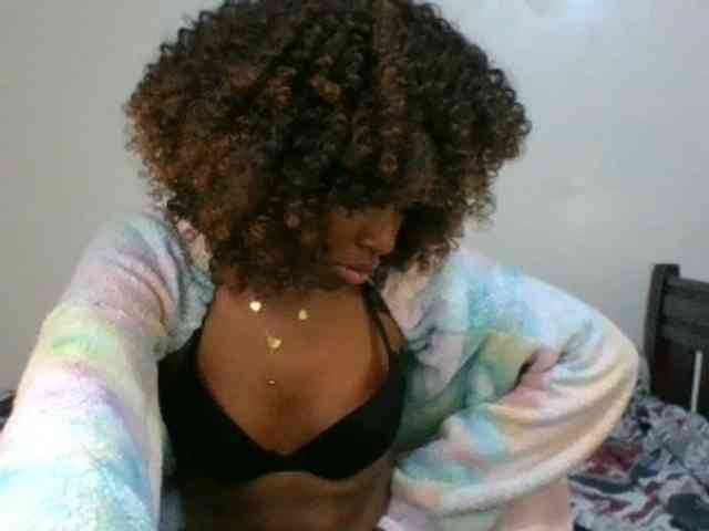 Ebony-slut254 webcam