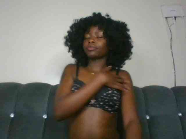 Ebony-slut254 webcam