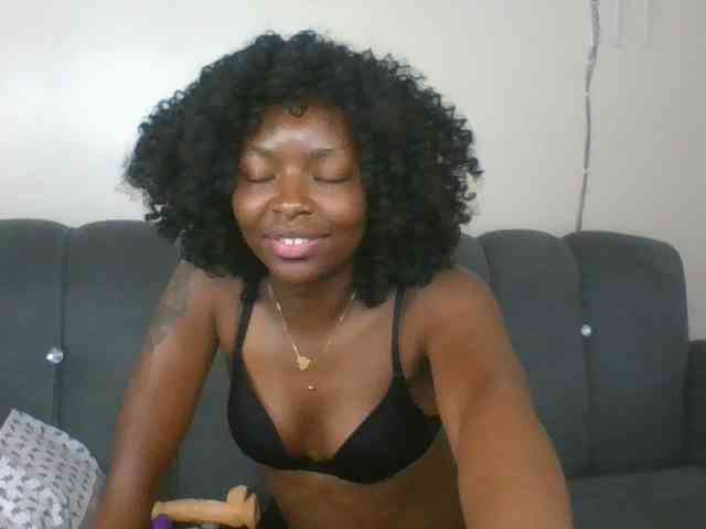 Ebony-slut254 webcam