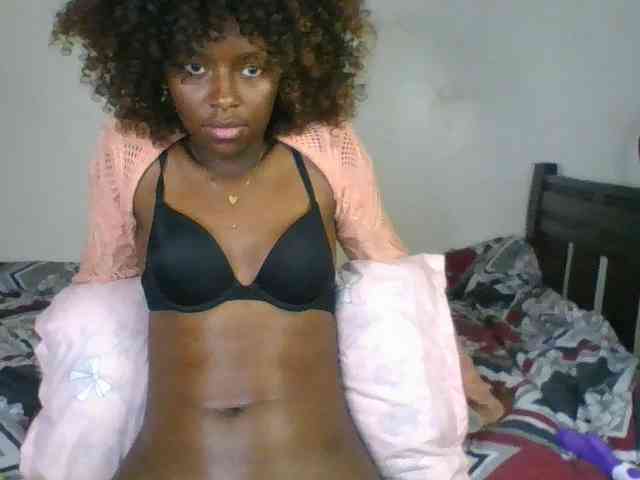 Ebony-slut254 webcam