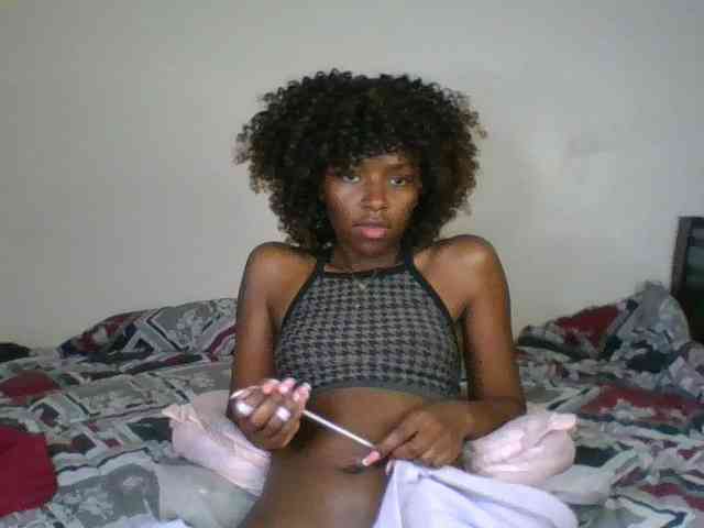 Ebony-slut254 webcam