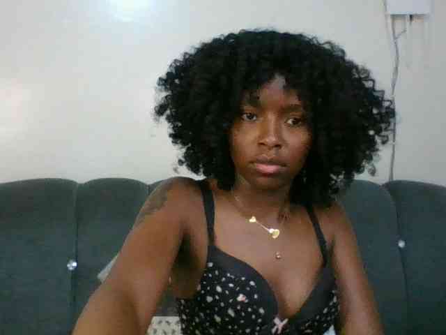 Ebony-slut254 webcam