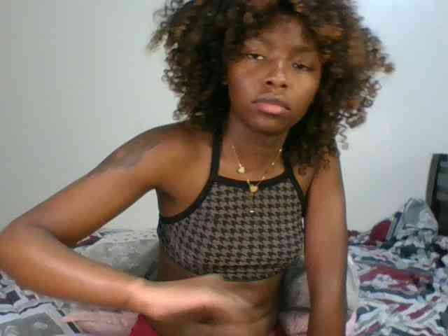 Ebony-slut254 webcam