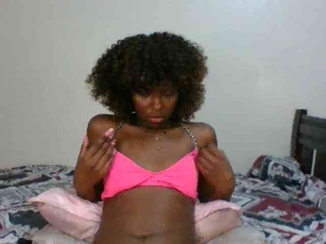 Ebony-slut254 webcam