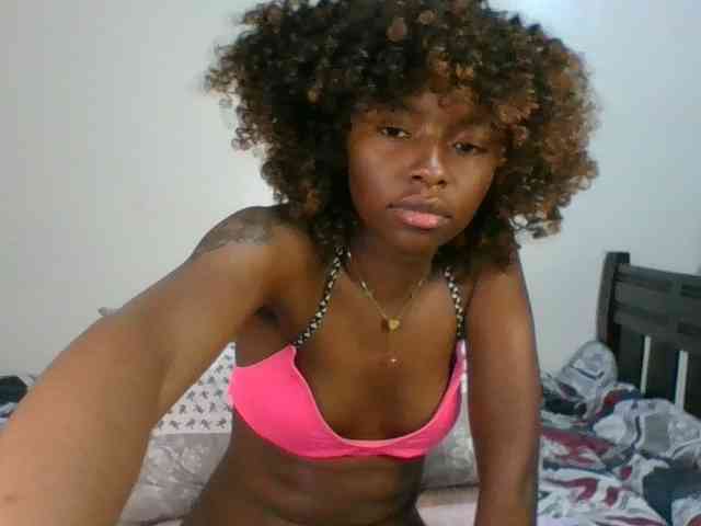 Ebony-slut254 webcam