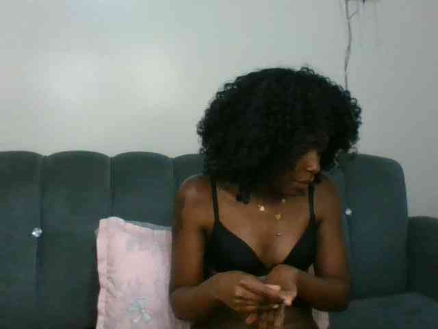 Ebony-slut254 webcam
