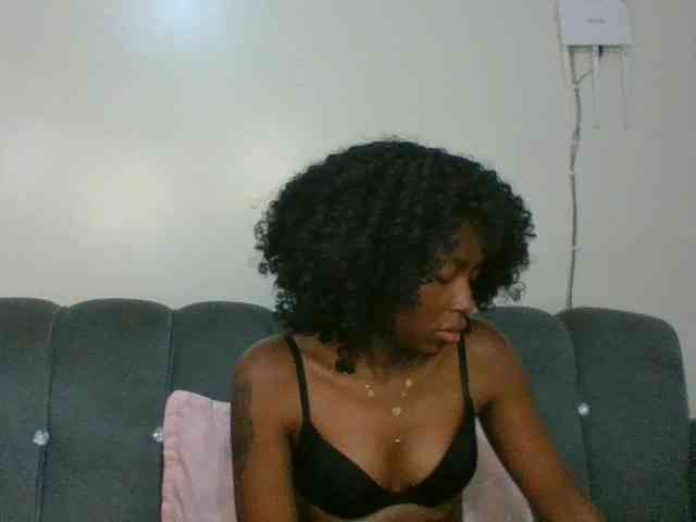 Ebony-slut254 webcam
