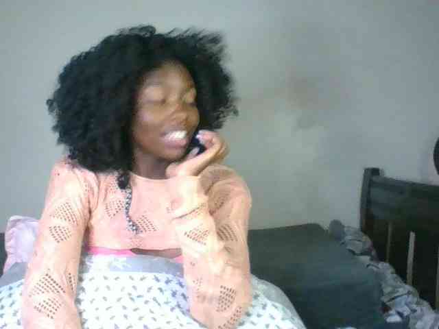 Ebony-slut254 webcam
