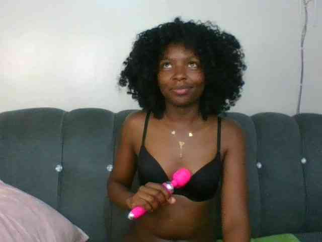 Ebony-slut254 webcam