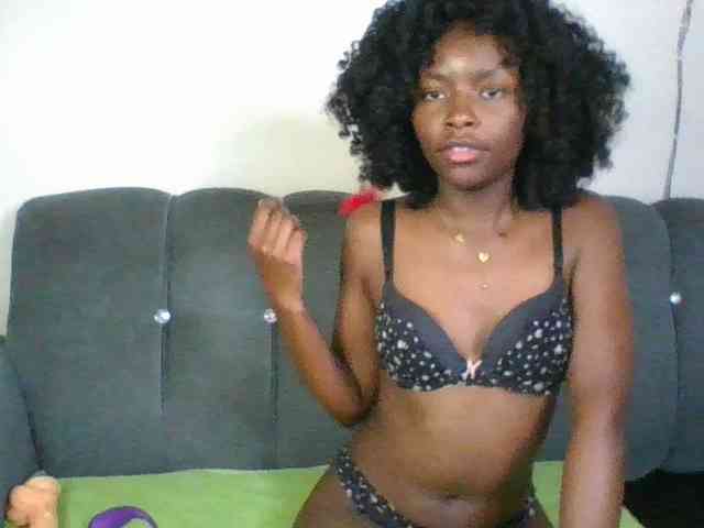 Ebony-slut254 webcam